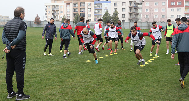 G. Manisaspor&#039;un yeni yönetimi futbolcularla buluştu