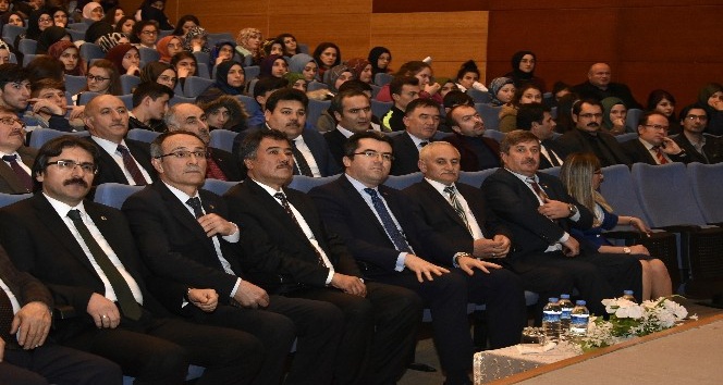 Gümüşhane’de ’Kazakistan ve Ahmet Yesevi’ konulu konferans düzenlendi