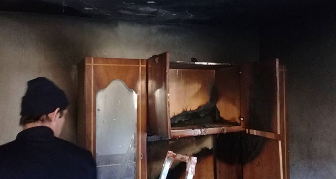 İtfaiye çalışanı, evindeki yangına koştu