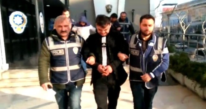 Bursa’da 2 ayrı iş yerini soyan hırsızlar polisten kaçamadı