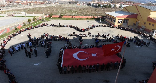 Turhal Cumhuriyet Anadolu Lisesi öğrencilerinden Mehmetçiğe destek