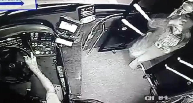 Kahraman şoför, yolcunun çantasını hırsızlardan kurtardı
