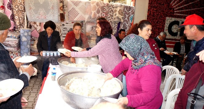Sarıgöl CHP Kadın Kollarından Mehmetçiğe destek