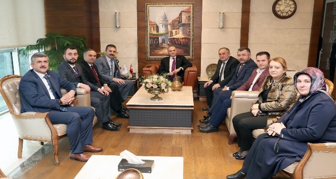 Başkanlar Bakan Özlü ile görüştü