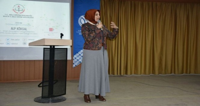 ‘Dijital gelecekte eğitim’ semineri verildi