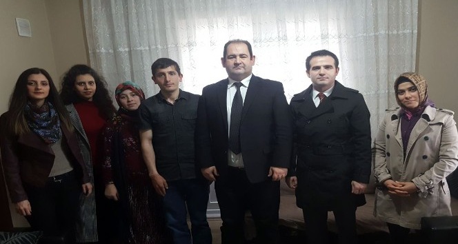 Öğretmenler, eski öğrencileri olan Afrin Gazisi’ni ziyaret etti