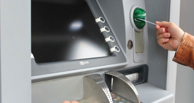 ATM&#039;den para çekecekler dikkat! Komisyon ücreti değişti!