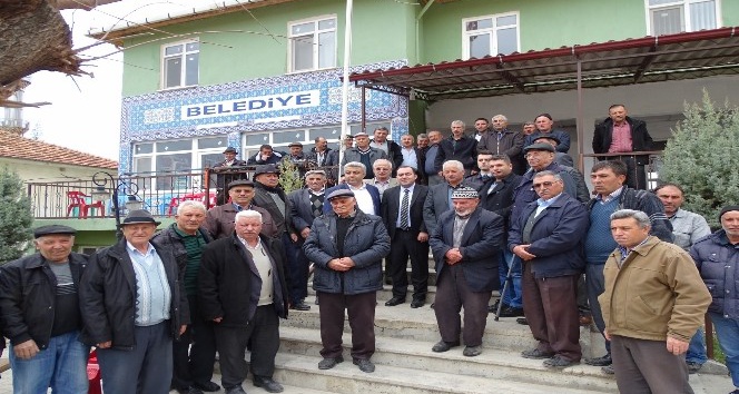 Mehmetçiğe bağış yapan köye teşekkür ziyareti