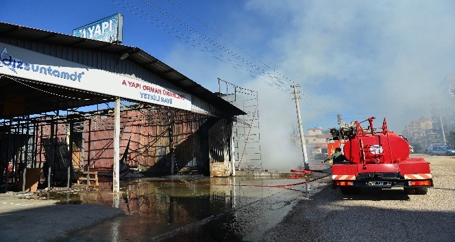 Antalya’da iş yeri yangını