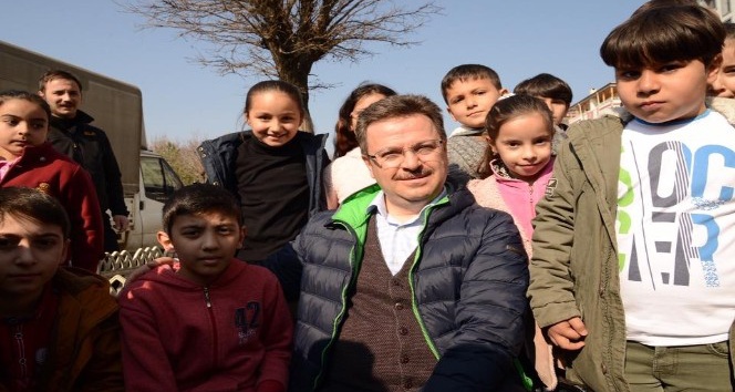 Sokak hayvanları için beslenme noktaları