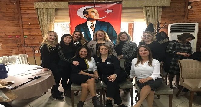 Türk Kadınlar Birliği kahvaltıdan elde ettiği geliri Mehmetçik Vakfına bağışladı