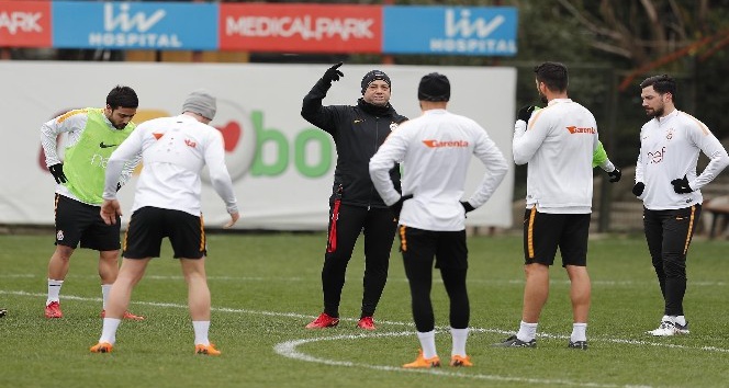 Galatasaray, ara vermeden Akhisarspor maçı hazırlıklarına başladı