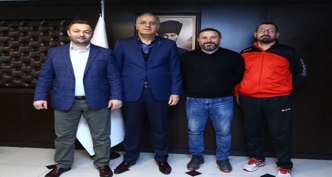 Salihli Belediyespor’dan TVF Başkanı Üstündağ’a ziyaret