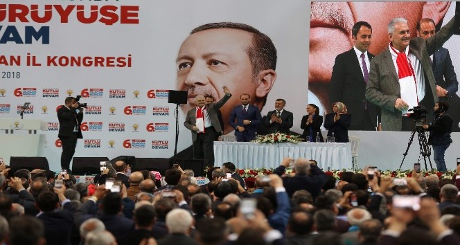 Başbakan Yıldırım: &quot;Bu hareketin içine nifak sokmaya çalışanlar Türkiye’ye zarar veriyor&quot;