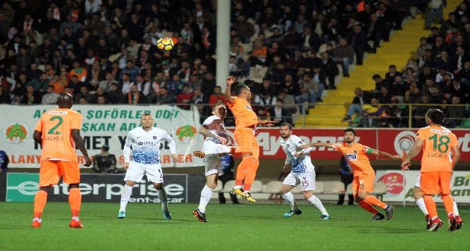 Spor Toto Süper Lig: Aytemiz Alanyaspor: 1 - Trabzonspor: 2 (Maç sonucu)