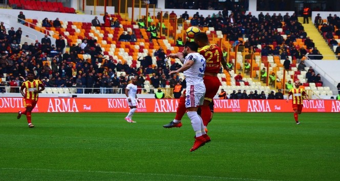 Spor Toto Süper Lig: Evkur Yeni Malatyaspor: 1 - Kardemir Karabükspor: 0 (İlk yarı)