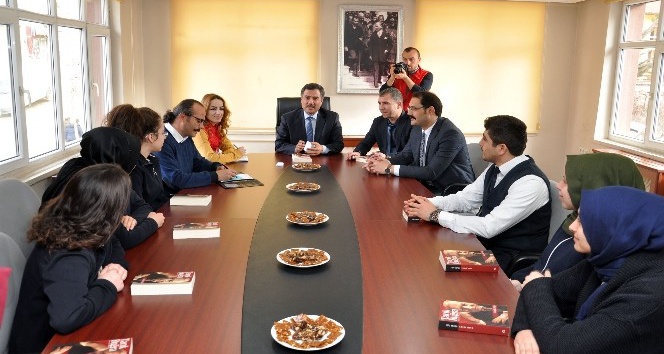 Gümüşhane’de kitap okuma halkaları devam ediyor