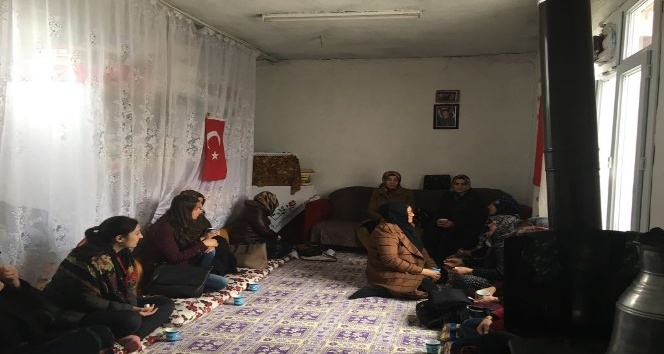Kadın sendikacılardan Afrin şehidinin ailesine ziyaret
