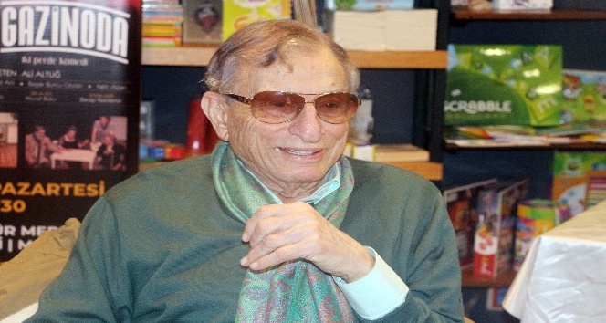 Usta oyuncu Haldun Dormen: “Türk tiyatrosunda olumlu değişiklikler var”