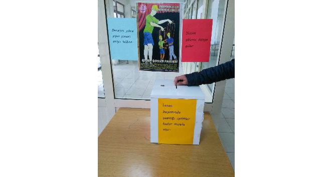 Harçlıklarından yetim çocuklar için para biriktiriyorlar