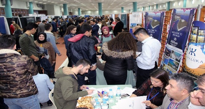 ‘Okul-Sektör Buluşması’na yoğun katılım