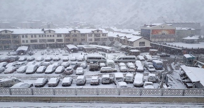 Gümüşhane’de mart kapıdan baktırdı