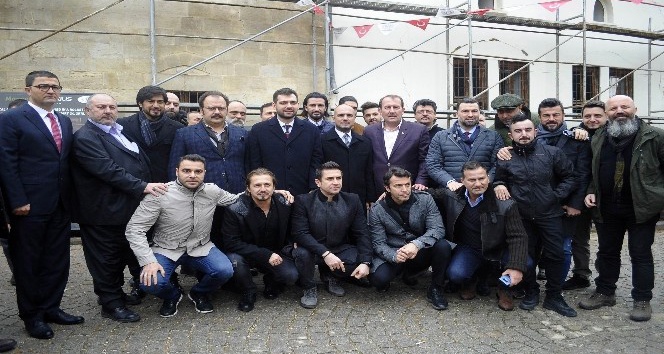 Ünlü sanatçılar ve sporcular harekata destek için Kilis’e geldi
