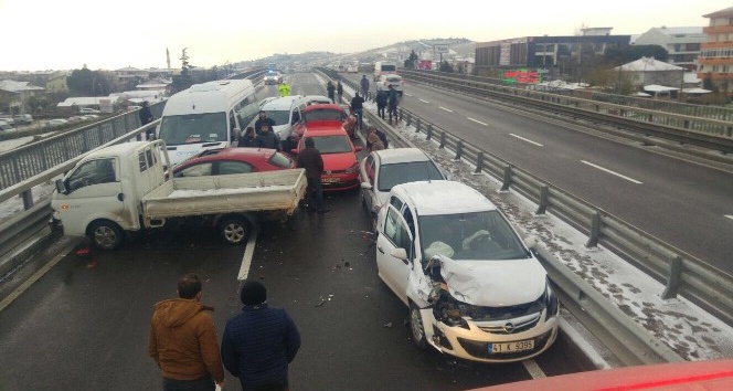 Yalova’da zincirleme trafik kazası