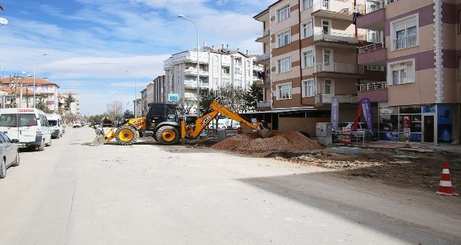 Karaman’da belediyenin kaldırım çalışmaları