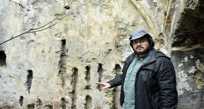 Gümüşhane’de henüz tescillenmemiş ‘Mavran Hamamı’ dikkat çekiyor