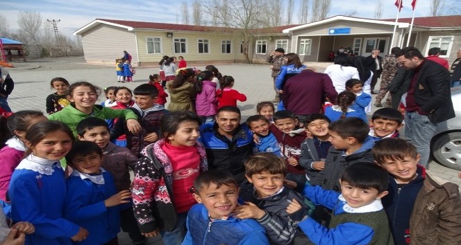 Emniyet müdürlüğünden eğitime destek