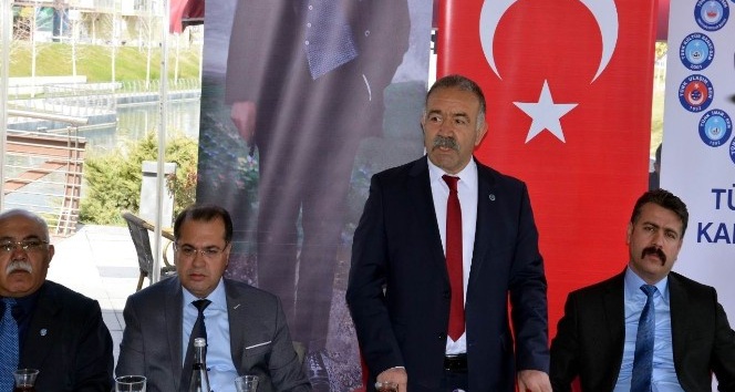 Türkiye Kamu-Sen Temsilcisi Bilal Türk: "Memur alımlarında mülakat kaldırılmalı"