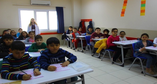 Değişim Koleji Bursluluk sınavına öğrenci akını