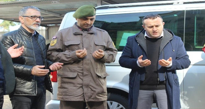 Karadeniz’deki askerlerden Afrin’deki askerlere önce dua sonra fındıklı destek