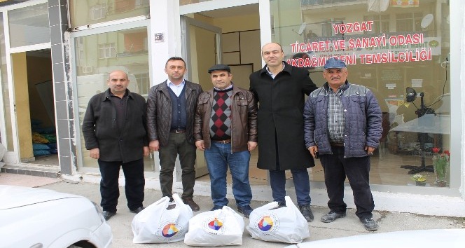 İhtiyaç sahibi çocuklara kışlık kıyafet yardımı