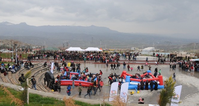 Şırnak’ta çocuklar için şenlik düzenlendi