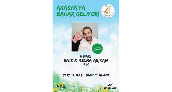 Enis Arıkan ve Selma Teyze Akasya’da aynı sahnede