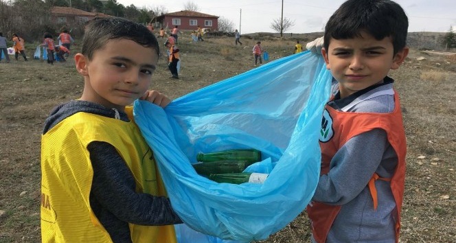 Öğrenciler geri dönüşüme dikkat çekti