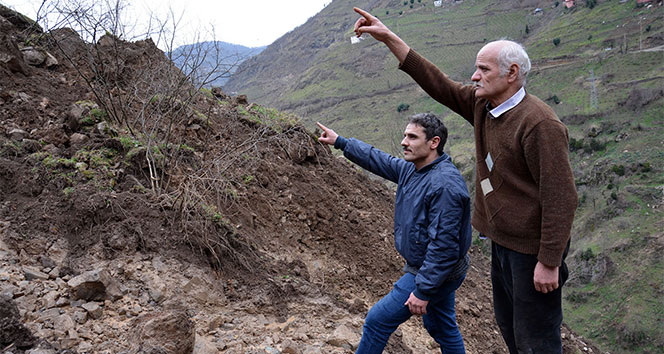 Heyelan fındık bahçesini yok etti