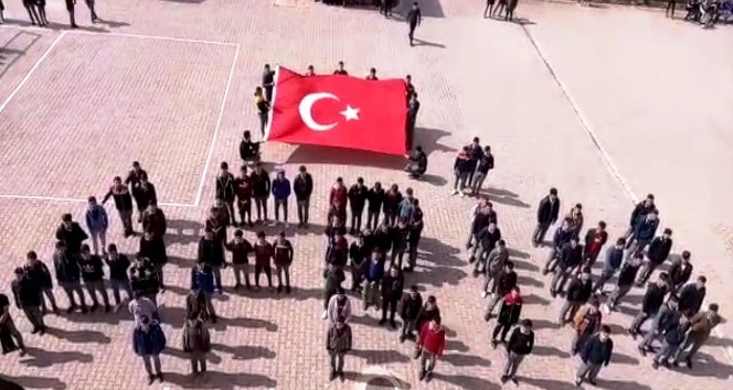 Lise öğrencilerinden Mehmetçiğe destek