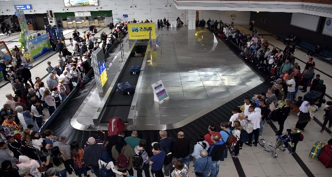 Havayolu yolcu trafiği ilk iki ayda yüzde 23,1 arttı