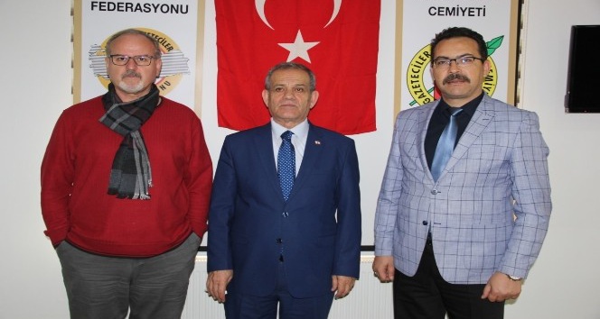 Türkiye Gazeteciler Federasyonu Başkanı Yılmaz Karaca, ‘BİK suçüstü yakalandı’