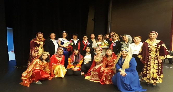 AK Parti Marmaris Kadın Kollarından Kadınlar Günü etkinliği