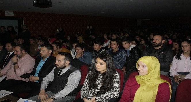 Beytüşşebap’ta okullar arası İstiklal Marşı yarışması düzenlendi