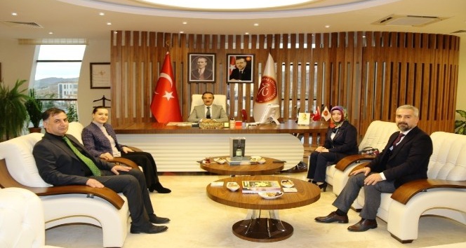 AK Parti İzmir Milletvekili Hotar’dan Rektör Bağlı’ya ziyaret