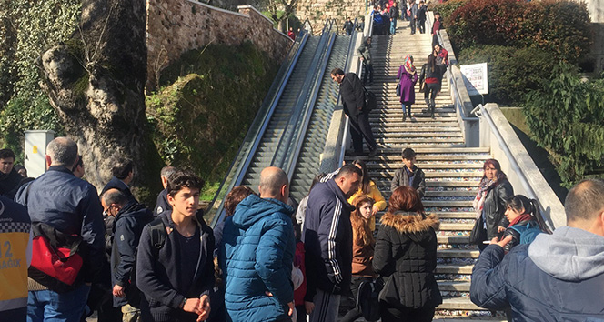 Bursa&#039;da yürüyen merdivende can pazarı: 8 yaralı