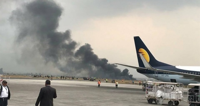 Nepal&#039;de yolcu uçağı düştü! 38 ölü
