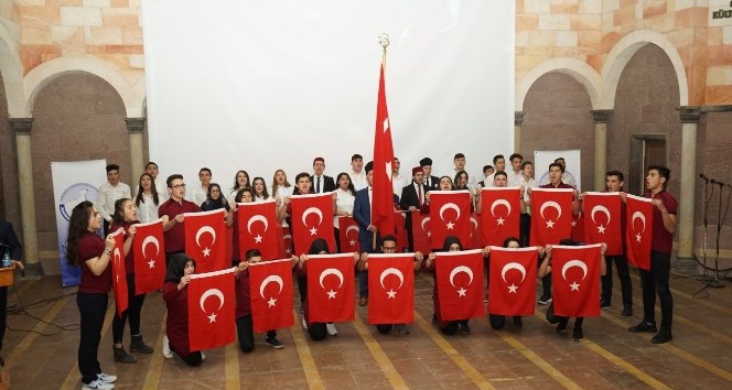 İstiklal Marşı’nın kabul edilişinin 97.yıldönümü ve Mehmet Akif Ersoy’un anma günü kutlandı