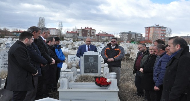 Merhum Gazeteci Öner Daşdelen mezarı başında anıldı