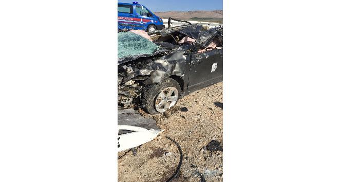 Afyonkarahisar’da otomobil şarampole yuvarlandı: 2 ölü